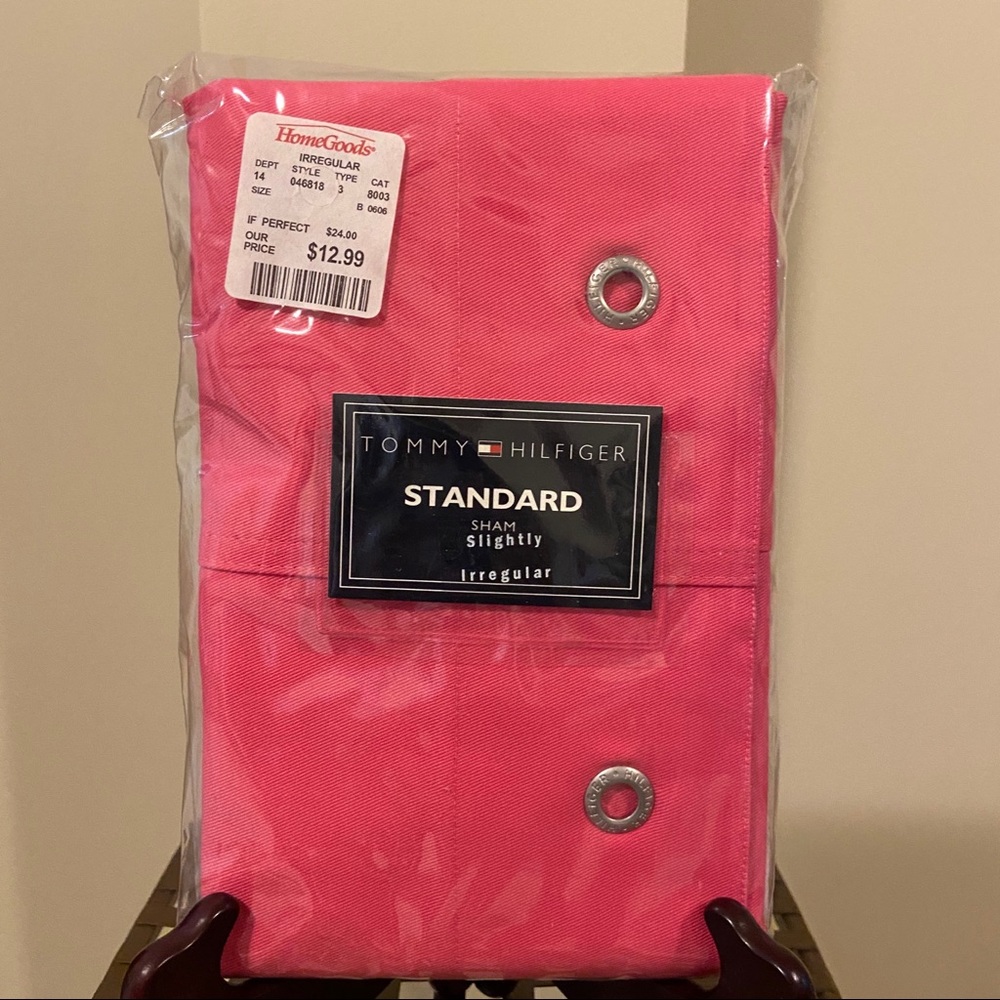 Tommy Hilfiger Standard Sham Slightly Irregular
